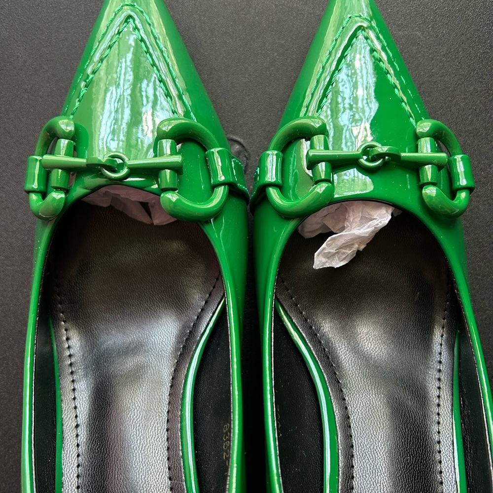 Green Fuzubi NWOT Women's Shoes Size 7.5 Pumps Original Box - Picture 8 of 9